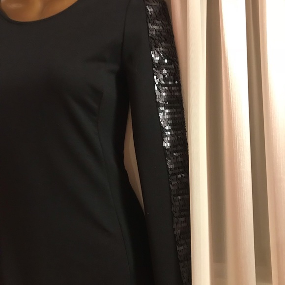 Sexy long sleeve black dress for Holidays 🎉🎊 - Picture 3 of 7
